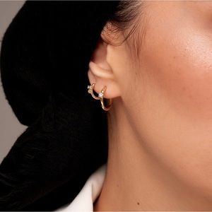 RON HAMI 14kt Gold Diamond Simple Huggie Earrings